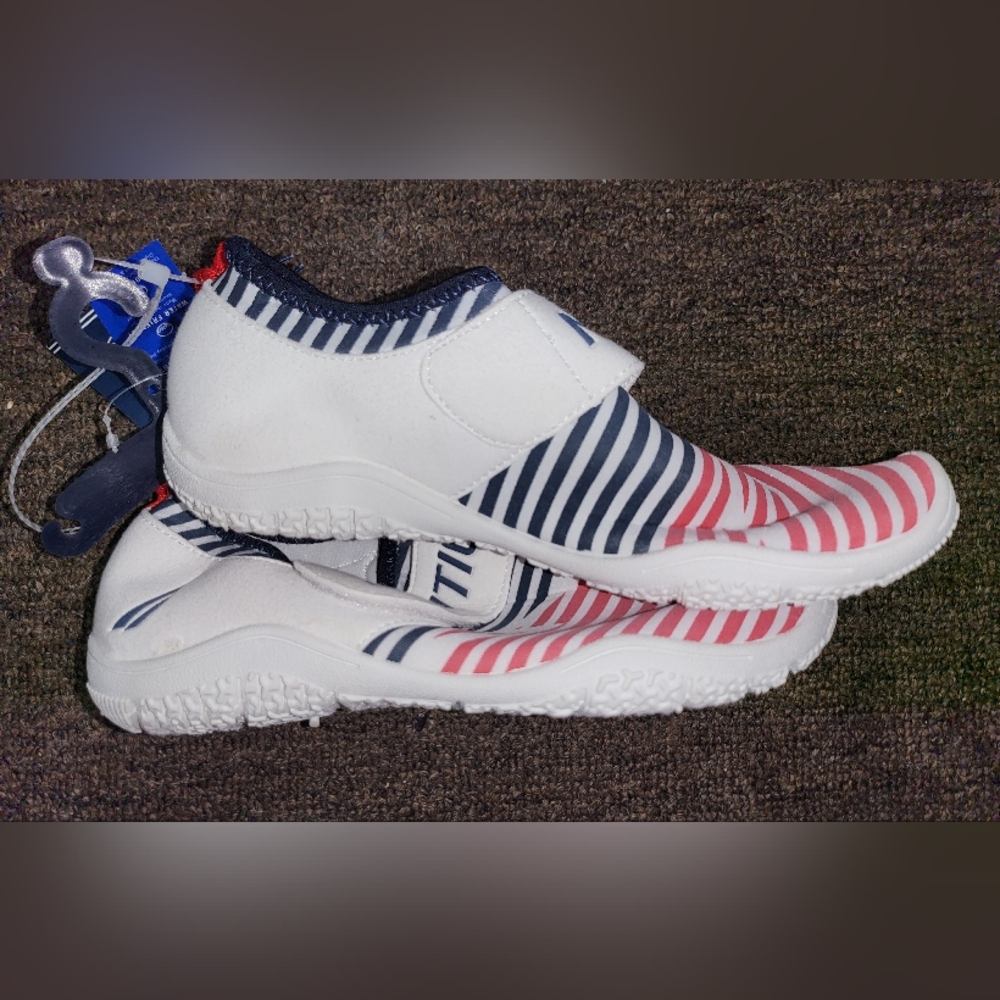 Nautica Lightweight Water Shoes - Picture 6 of 6